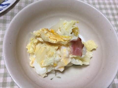白菜とベーコンの卵とじ